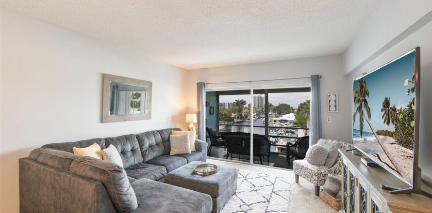 Condo in Pompano Beach, Florida, 2 bedrooms  № 1040504