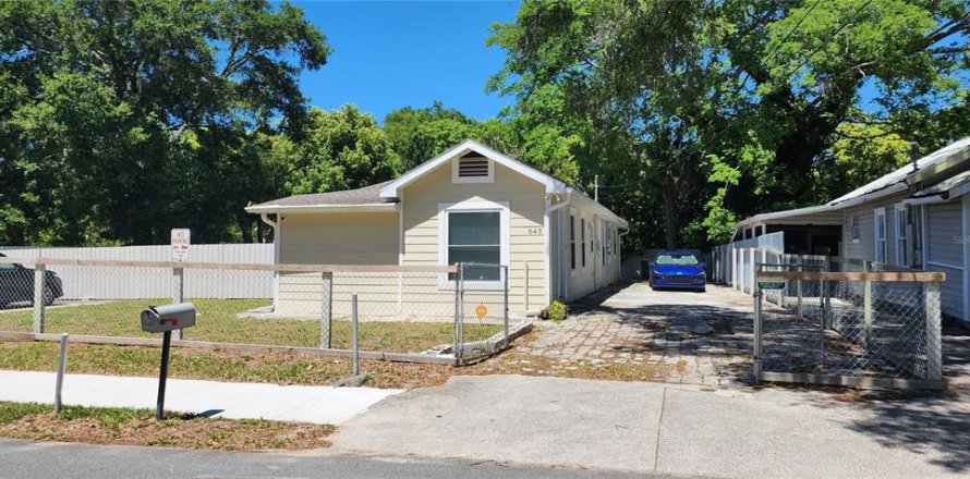 House in DeLand, Florida 3 bedrooms, 117.06 sq.m. № 1263550