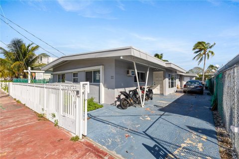 House in Miami Beach, Florida 5 bedrooms, 288.37 sq.m. № 1240617 - photo 3