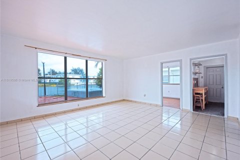 Condominio en venta en Miami Beach, Florida, 3 dormitorios, 103.12 m2 № 1240618 - foto 4