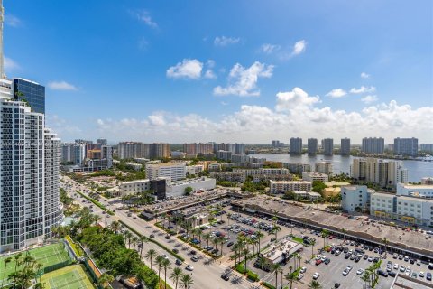 Condo in Sunny Isles Beach, Florida, 2 bedrooms  № 1240615 - photo 5