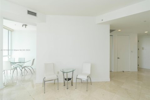 Condo in Sunny Isles Beach, Florida, 2 bedrooms  № 1240615 - photo 17