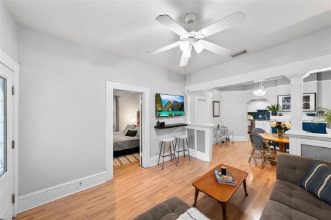 Casa en venta en Tampa, Florida, 3 dormitorios, 96.34 m2 № 1087433 - foto 13