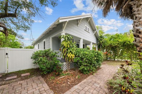 Casa en venta en Tampa, Florida, 3 dormitorios, 96.34 m2 № 1087433 - foto 2