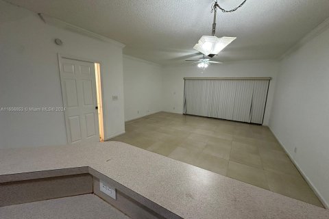 Townhouse in West Palm Beach, Florida 3 bedrooms, 132.57 sq.m. № 1357091 - photo 10