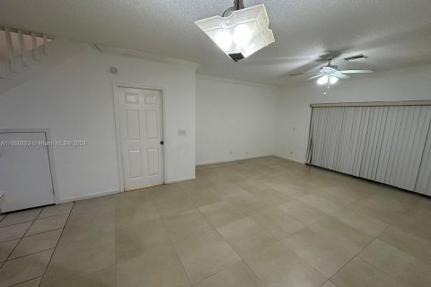 Townhouse in West Palm Beach, Florida 3 bedrooms, 132.57 sq.m. № 1357091 - photo 15