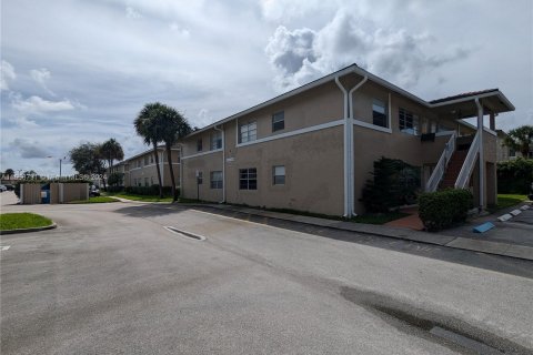 Condominio en alquiler en Coral Springs, Florida, 2 dormitorios, 71.35 m2 № 1357041 - foto 17