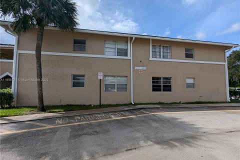 Condo in Coral Springs, Florida, 2 bedrooms  № 1357041 - photo 16