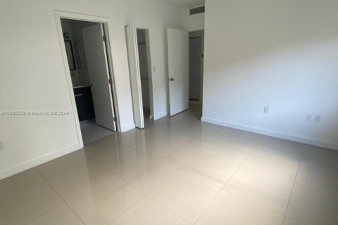 Copropriété à louer à Hialeah, Floride: 2 chambres, 115.2 m2 № 1357040 - photo 13