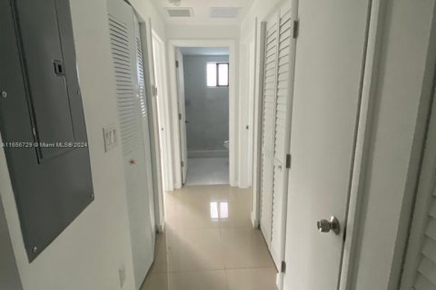 Copropriété à louer à Hialeah, Floride: 2 chambres, 115.2 m2 № 1357040 - photo 7