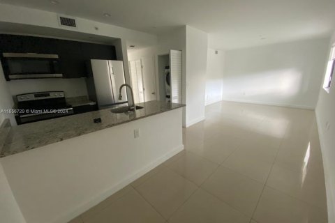 Copropriété à louer à Hialeah, Floride: 2 chambres, 115.2 m2 № 1357040 - photo 3