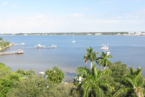 Condo in Bradenton, Florida, 2 bedrooms  № 1379206 - photo 9