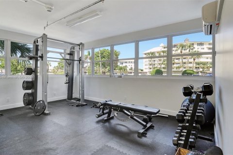 Condominio en venta en Fort Lauderdale, Florida, 1 dormitorio, 74.79 m2 № 1209565 - foto 24