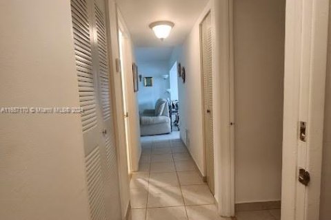 Copropriété à vendre à Miami, Floride: 2 chambres, 92.9 m2 № 1357200 - photo 10