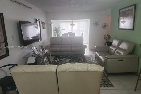 Condominio en venta en Miami, Florida, 2 dormitorios, 92.9 m2 № 1357200 - foto 3