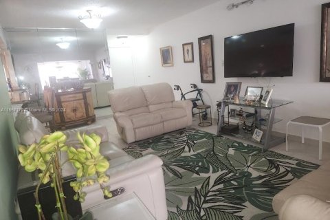 Condominio en venta en Miami, Florida, 2 dormitorios, 92.9 m2 № 1357200 - foto 2