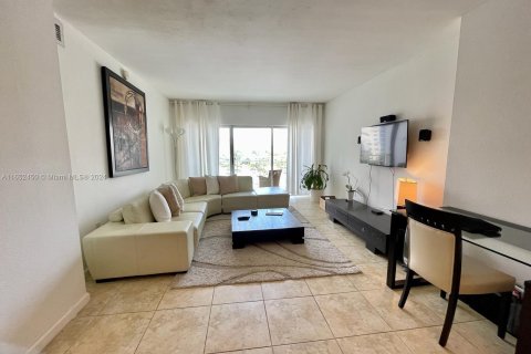 Condo in Sunny Isles Beach, Florida, 1 bedroom  № 1348108 - photo 6