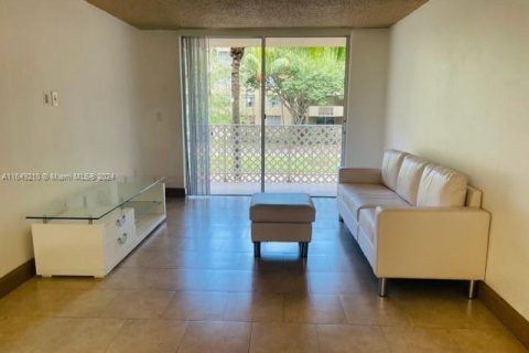 Copropriété à vendre à North Miami, Floride: 1 chambre, 62.52 m2 № 1331835 - photo 12