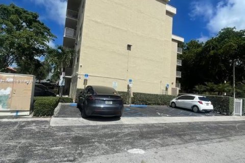 Condominio en venta en North Miami, Florida, 1 dormitorio, 62.52 m2 № 1331835 - foto 27