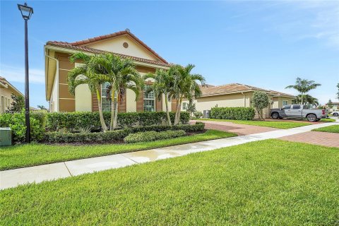 Villa ou maison à vendre à Port St. Lucie, Floride: 3 chambres, 256.22 m2 № 1228043 - photo 2