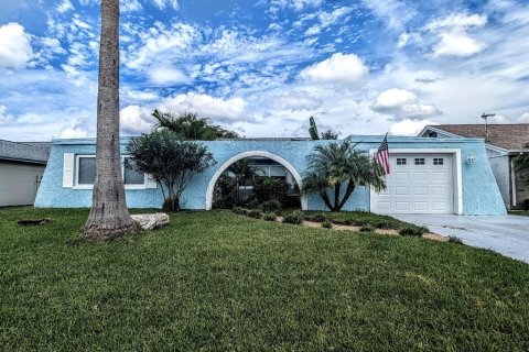 Villa ou maison à vendre à Holiday, Floride: 3 chambres, 140.65 m2 № 1381193 - photo 2