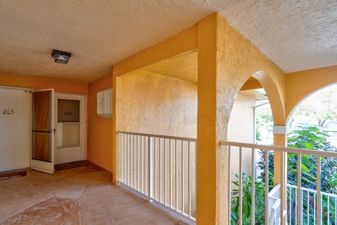 Condominio en venta en Dania Beach, Florida, 2 dormitorios, 86.86 m2 № 1061155 - foto 1