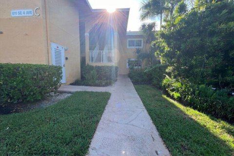 Condominio en venta en Dania Beach, Florida, 2 dormitorios, 86.86 m2 № 1061155 - foto 24