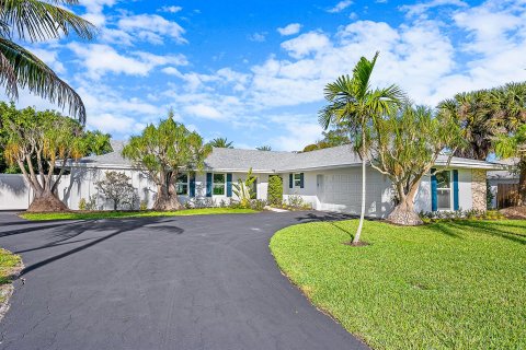 House in Tequesta, Florida 3 bedrooms, 160.81 sq.m. № 1061128 - photo 4