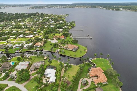 Casa en venta en Stuart, Florida, 4 dormitorios, 421.4 m2 № 1325404 - foto 18