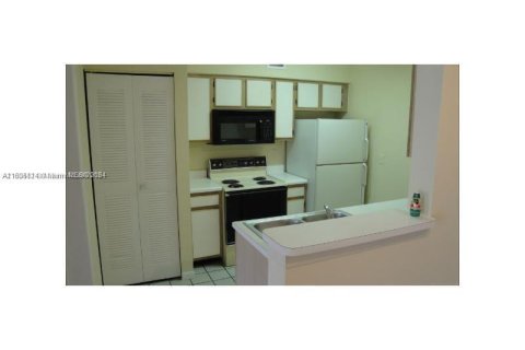 Condominio en venta en Oakland Park, Florida, 1 dormitorio, 80.08 m2 № 1225432 - foto 5