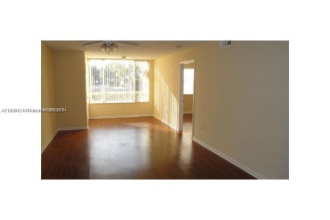 Copropriété à vendre à Oakland Park, Floride: 1 chambre, 80.08 m2 № 1225432 - photo 2