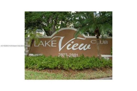 Condominio en venta en Oakland Park, Florida, 1 dormitorio, 80.08 m2 № 1225432 - foto 1