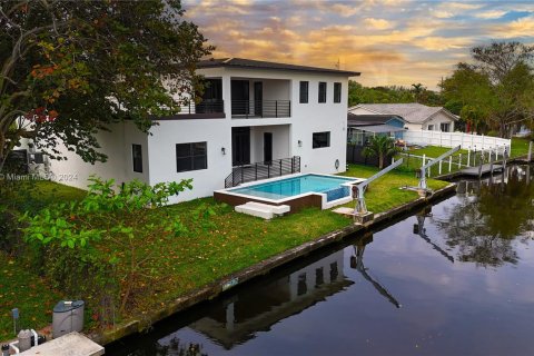 Villa ou maison à vendre à Fort Lauderdale, Floride: 5 chambres, 390.47 m2 № 1073330 - photo 6