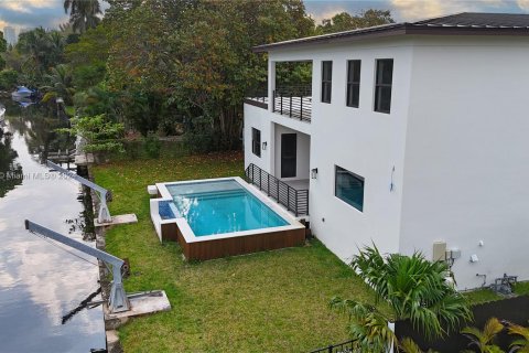 Casa en venta en Fort Lauderdale, Florida, 5 dormitorios, 390.47 m2 № 1073330 - foto 5