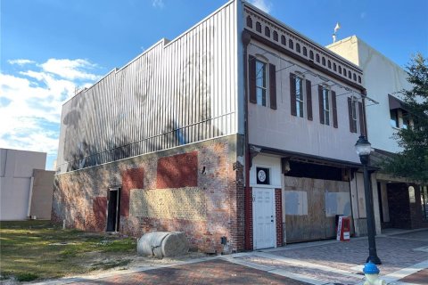 Commercial property in Gainesville, Florida 182.83 sq.m. № 1036491 - photo 1