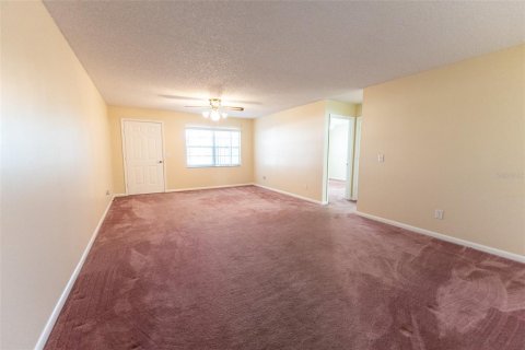 House in Ocala, Florida 2 bedrooms, 154.68 sq.m. № 1392505 - photo 19