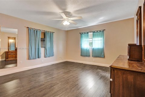 Casa en venta en Tamarac, Florida, 2 dormitorios, 147.44 m2 № 1058072 - foto 11