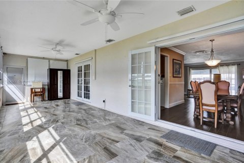 Casa en venta en Tamarac, Florida, 2 dormitorios, 147.44 m2 № 1058072 - foto 19