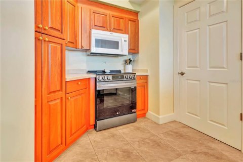 Condo in Punta Gorda, Florida, 2 bedrooms  № 1247331 - photo 9