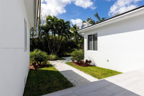 Villa ou maison à vendre à Miami Springs, Floride: 4 chambres № 1040303 - photo 22