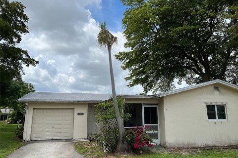 House in Deerfield Beach, Florida 2 bedrooms, 94.57 sq.m. № 1227021 - photo 14