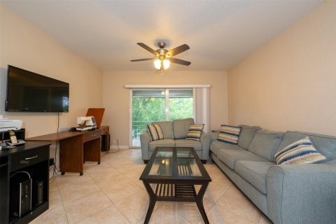 Condo in Lauderdale Lakes, Florida, 2 bedrooms  № 1226005 - photo 26