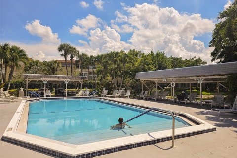 Condo in Lauderdale Lakes, Florida, 2 bedrooms  № 1226005 - photo 2