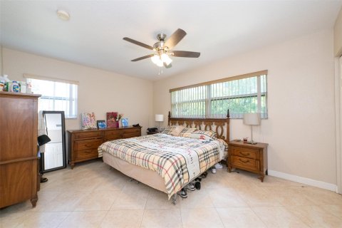 Condo in Lauderdale Lakes, Florida, 2 bedrooms  № 1226005 - photo 21