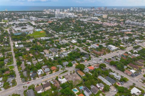 Townhouse in Fort Lauderdale, Florida 4 bedrooms № 1328677 - photo 9