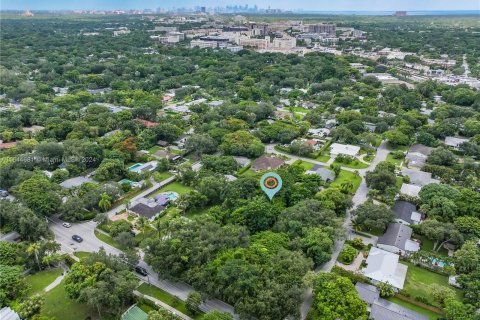 Terreno en venta en South Miami, Florida № 1328257 - foto 4