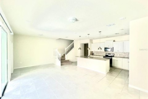 Adosado en venta en Davenport, Florida, 5 dormitorios, 212.1 m2 № 1301886 - foto 3