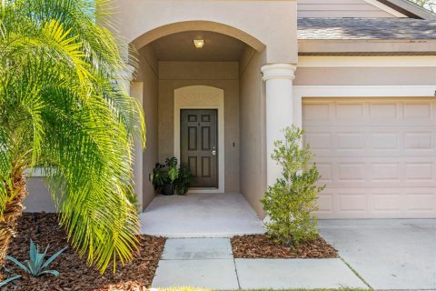 House in Tampa, Florida 4 bedrooms, 173.08 sq.m. № 1419332 - photo 5