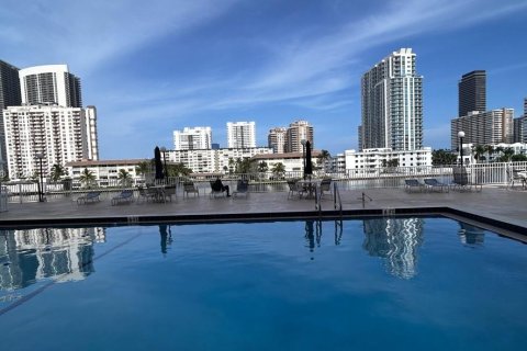 Copropriété à vendre à Hallandale Beach, Floride: 2 chambres, 116.13 m2 № 1306351 - photo 18