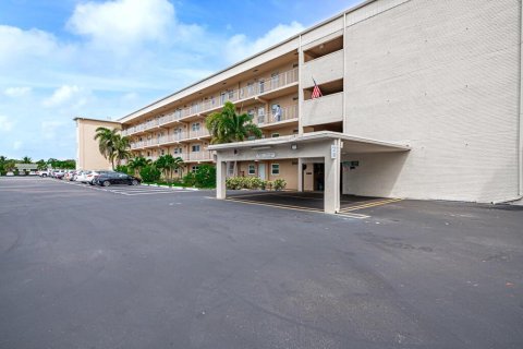 Condominio en venta en Boynton Beach, Florida, 2 dormitorios, 102.47 m2 № 1081357 - foto 14